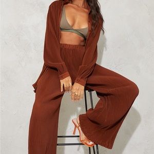 Petite chocolate plisse high waisted pant and cuff detail shirt(oversized)